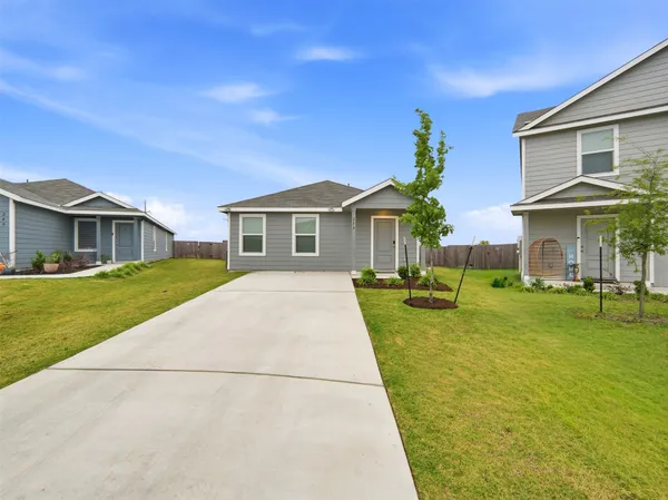 $1,495 | 253 Tugboat Annie Way, Jarrell, TX 76537