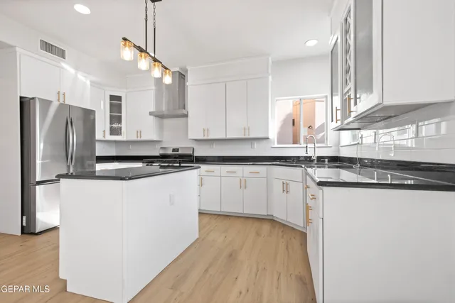 $649,900 | 6357 Calle Del Rio Lane, El Paso, TX 79912