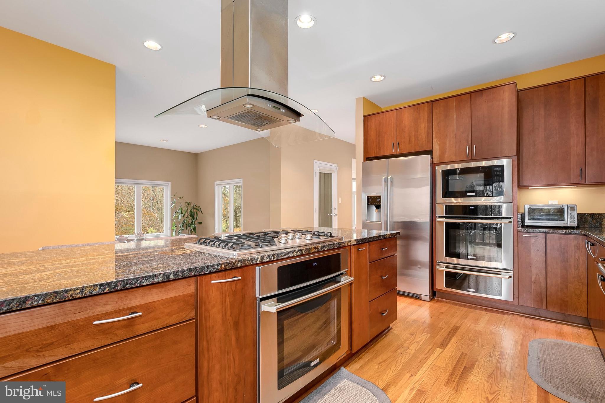 2045 Beacon Place Reston, VA 20191 - Photo 11 of 59