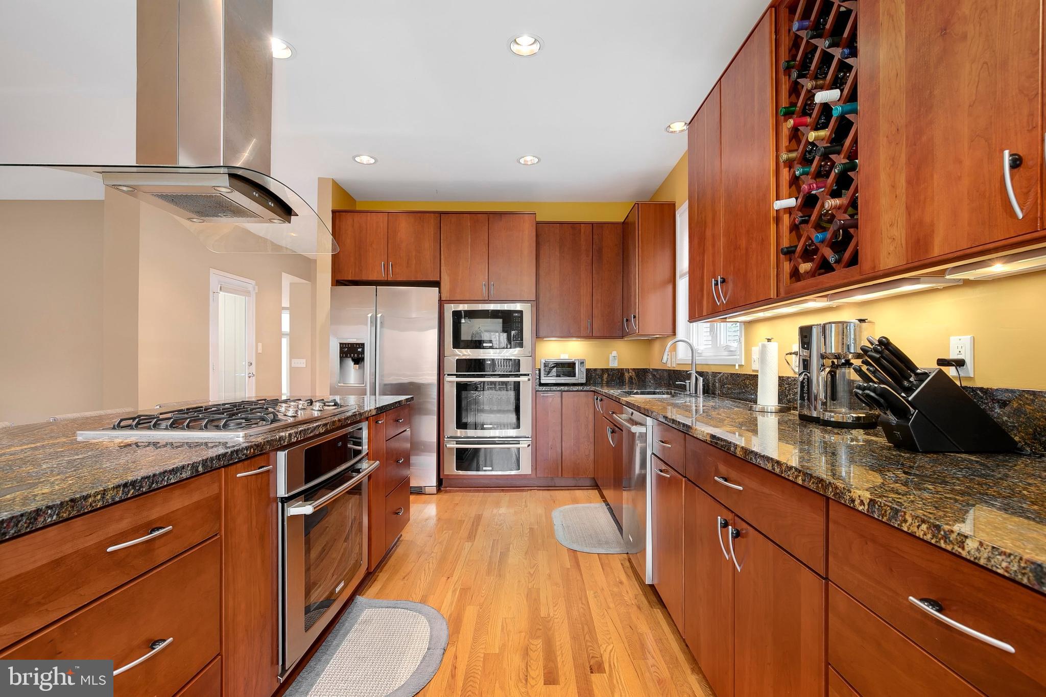2045 Beacon Place Reston, VA 20191 - Photo 12 of 59