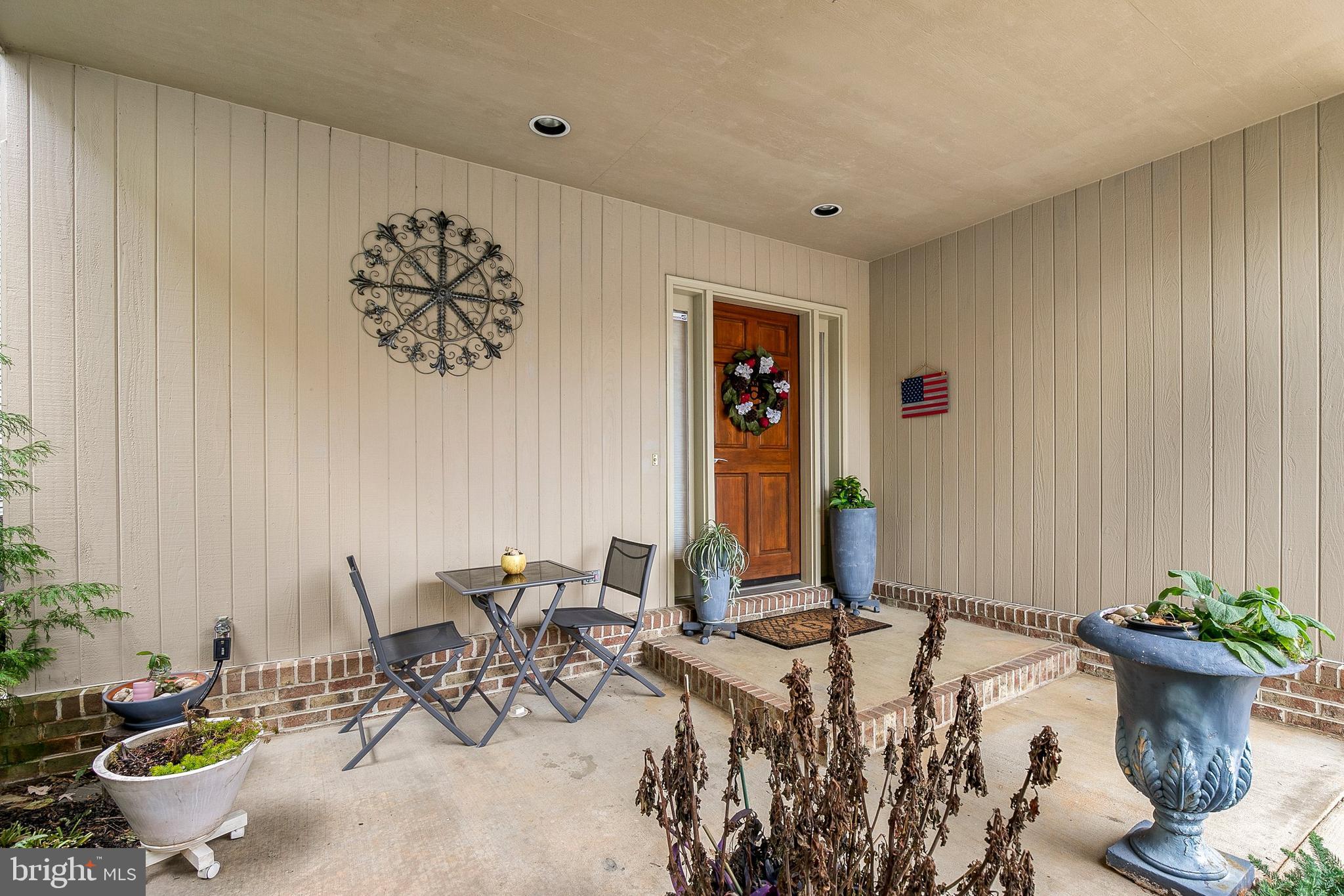 2045 Beacon Place Reston, VA 20191 - Photo 3 of 59