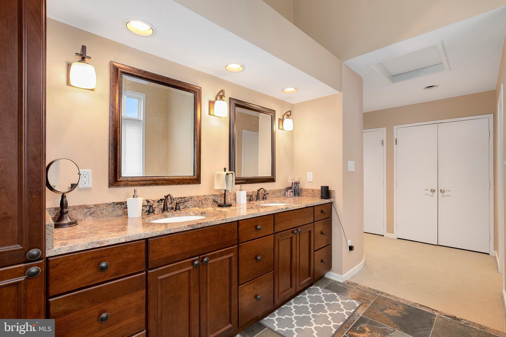 2045 Beacon Place Reston, VA 20191 - Photo 35 of 59