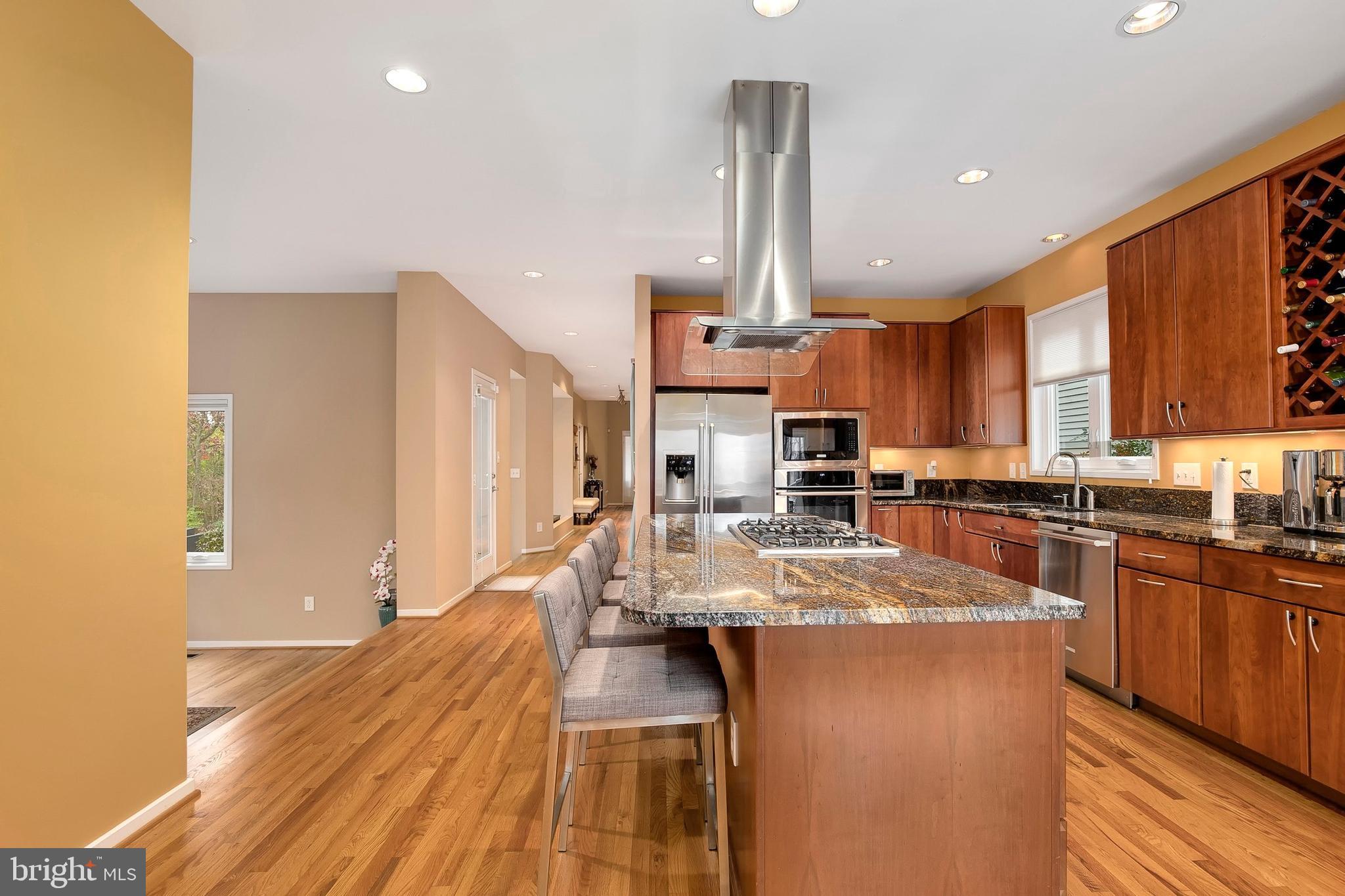 2045 Beacon Place Reston, VA 20191 - Photo 6 of 59