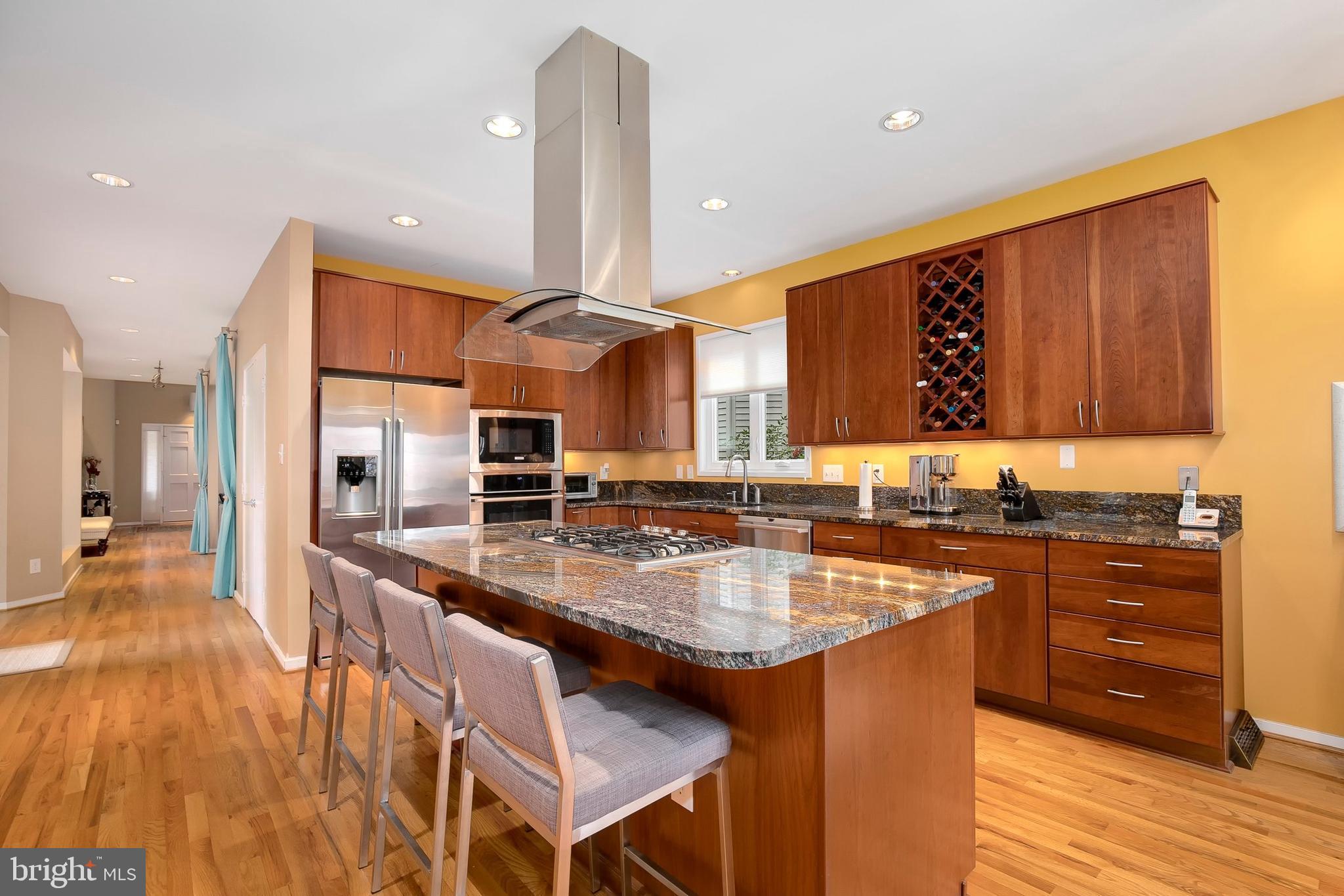 2045 Beacon Place Reston, VA 20191 - Photo 7 of 59