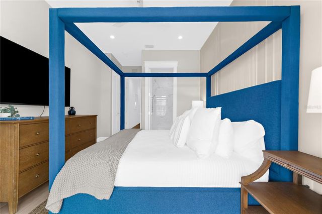 $9,495,000 | 551 South Washington Drive, Sarasota, FL 34236