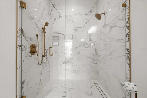 $9,495,000 | 551 South Washington Drive, Sarasota, FL 34236