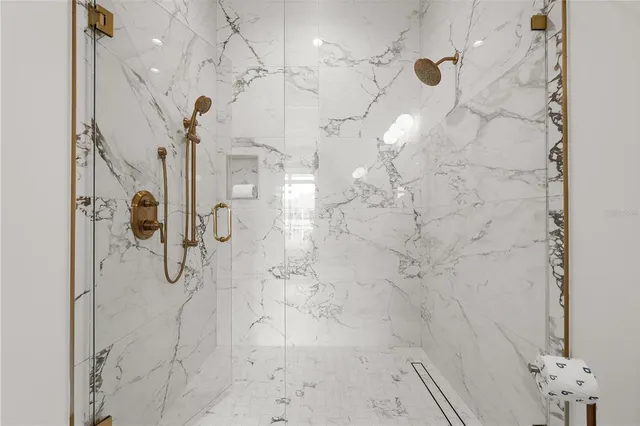 $9,495,000 | 551 South Washington Drive, Sarasota, FL 34236