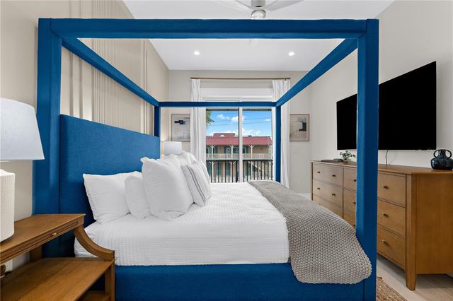 $9,495,000 | 551 South Washington Drive, Sarasota, FL 34236