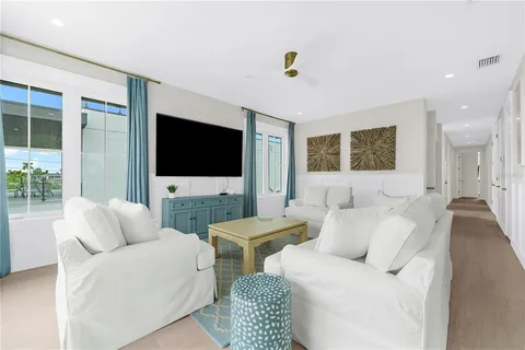 $9,495,000 | 551 South Washington Drive, Sarasota, FL 34236