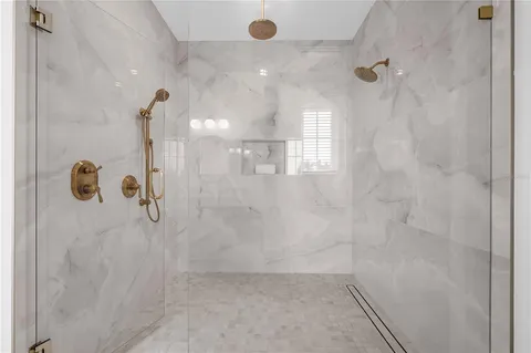 $9,495,000 | 551 South Washington Drive, Sarasota, FL 34236