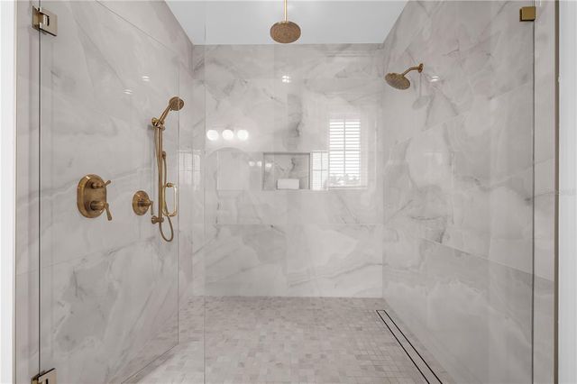 $9,495,000 | 551 South Washington Drive, Sarasota, FL 34236