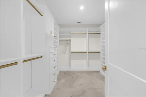 $9,495,000 | 551 South Washington Drive, Sarasota, FL 34236