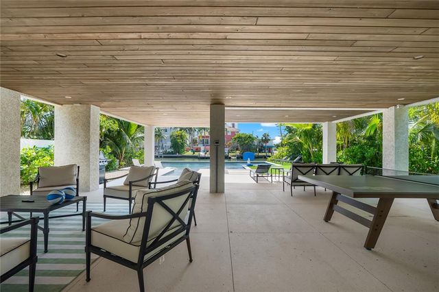 $9,495,000 | 551 South Washington Drive, Sarasota, FL 34236