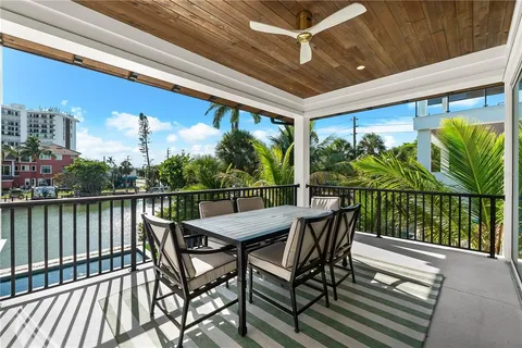 $9,495,000 | 551 South Washington Drive, Sarasota, FL 34236