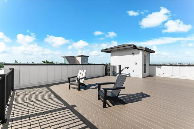 $9,495,000 | 551 South Washington Drive, Sarasota, FL 34236