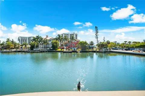 $9,495,000 | 551 South Washington Drive, Sarasota, FL 34236