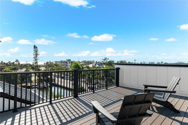 $9,495,000 | 551 South Washington Drive, Sarasota, FL 34236