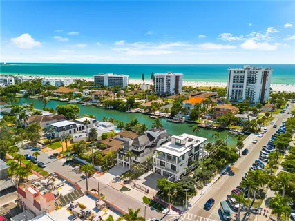 $9,495,000 | 551 South Washington Drive, Sarasota, FL 34236