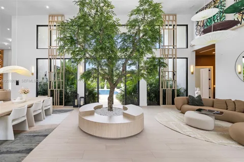 $5,985,000 | 14910 Southwest 16 Court, Fort Lauderdale, FL 33325
