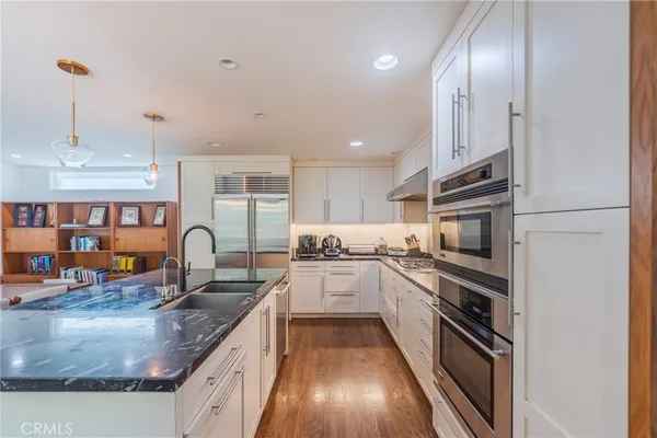 $16,995 | 2404 Laurel Avenue, Manhattan Beach, CA 90266