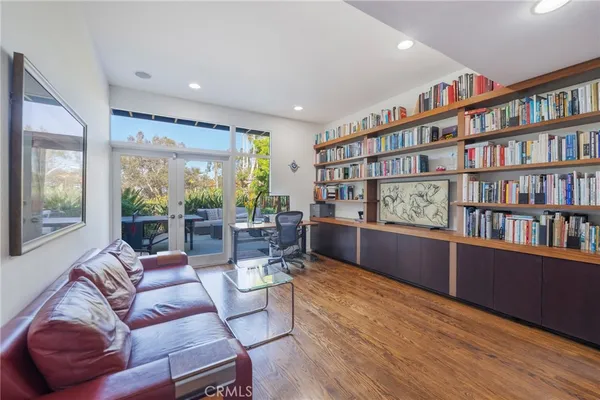 $16,995 | 2404 Laurel Avenue, Manhattan Beach, CA 90266