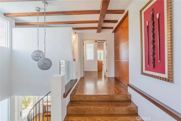 $16,995 | 2404 Laurel Avenue, Manhattan Beach, CA 90266