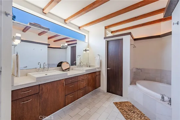 $16,995 | 2404 Laurel Avenue, Manhattan Beach, CA 90266