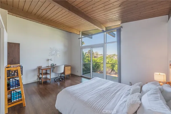 $16,995 | 2404 Laurel Avenue, Manhattan Beach, CA 90266