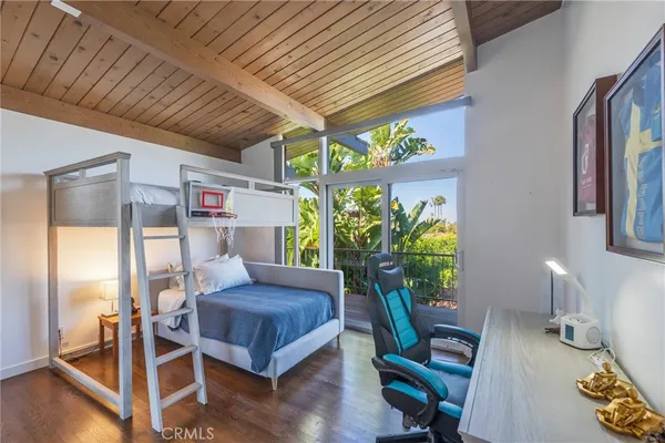 $16,995 | 2404 Laurel Avenue, Manhattan Beach, CA 90266
