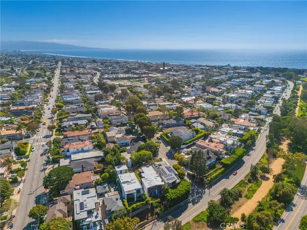 $16,995 | 2404 Laurel Avenue, Manhattan Beach, CA 90266