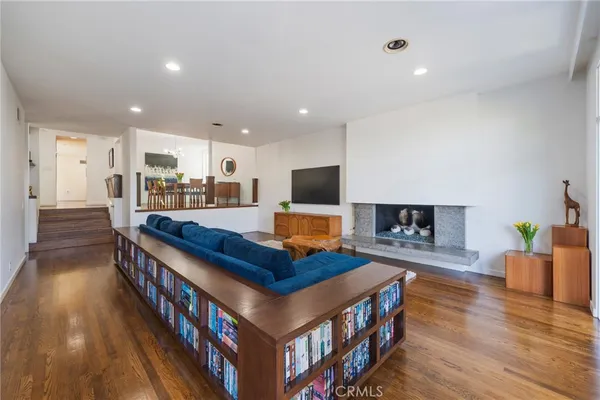 $16,995 | 2404 Laurel Avenue, Manhattan Beach, CA 90266