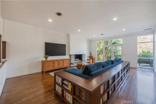 $16,995 | 2404 Laurel Avenue, Manhattan Beach, CA 90266