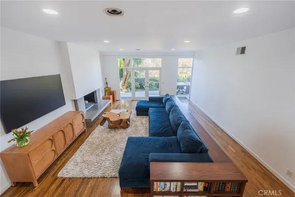 $16,995 | 2404 Laurel Avenue, Manhattan Beach, CA 90266