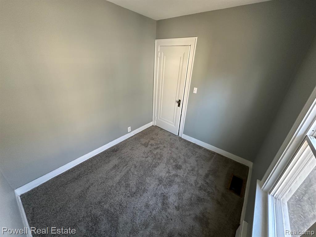 400 Broadway Street Pontiac, MI 48342 - Photo 16 of 24