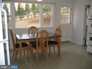 408 Atwater Road Broomall, PA 19008 - Photo 3 of 6 Gallery Image 3