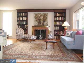 408 Atwater Road Broomall, PA 19008 - Photo 4 of 6 Gallery Image 4
