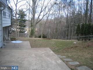 408 Atwater Road Broomall, PA 19008 - Photo 5 of 6 Gallery Image 5