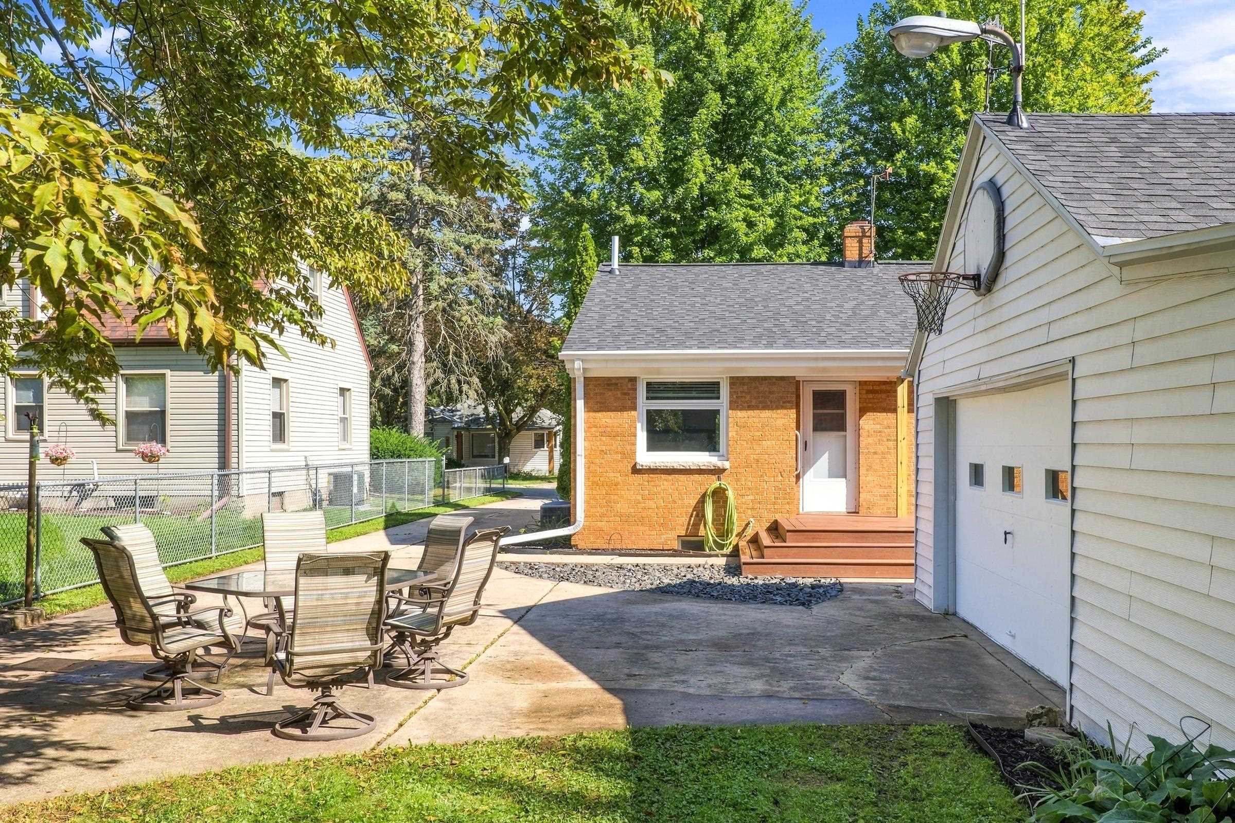 422 East Mission Road Green Bay, WI 54301 - Photo 47 of 74 Gallery Image 47
