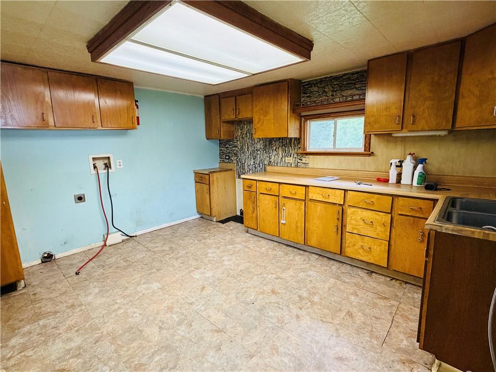 339 Coolspring Jumonville Road Hopwood, PA 15445 - Photo 5 of 10