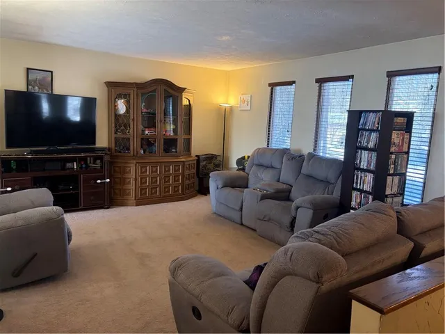 $305,000 | 120 Lyn Dale Drive, Butler, PA 16001