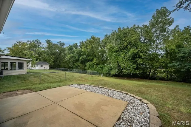 $1,950 | 4 Countryside Drive, St. Peters, MO 63376