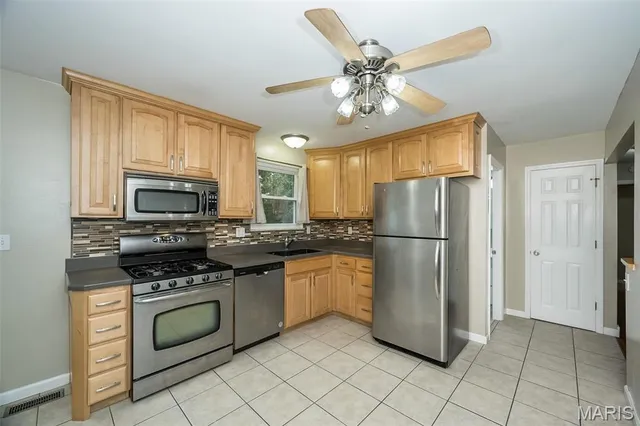 $1,950 | 4 Countryside Drive, St. Peters, MO 63376