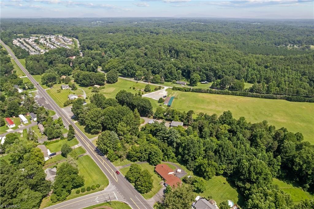 5755 Reynolda Road Winston-Salem, NC 27106 - Photo 4 of 32