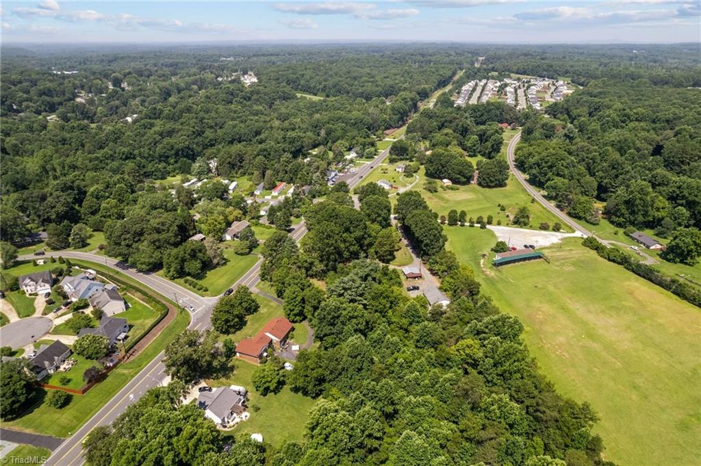 5755 Reynolda Road Winston-Salem, NC 27106 - Photo 5 of 32