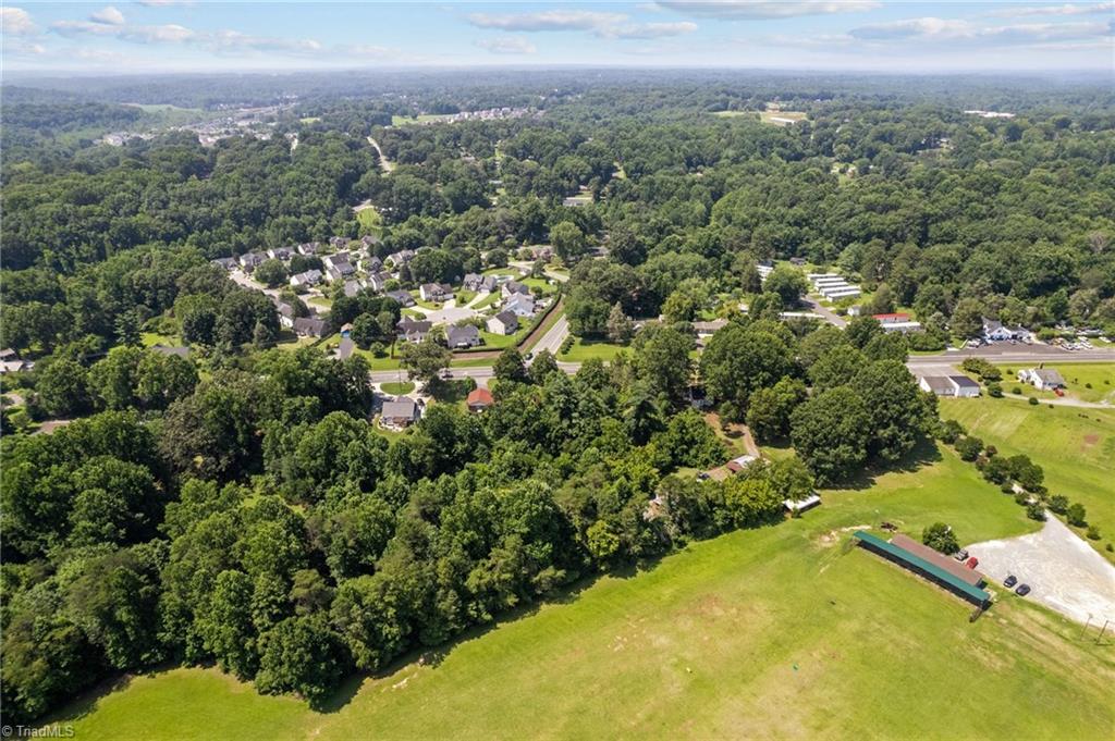 5755 Reynolda Road Winston-Salem, NC 27106 - Photo 6 of 32