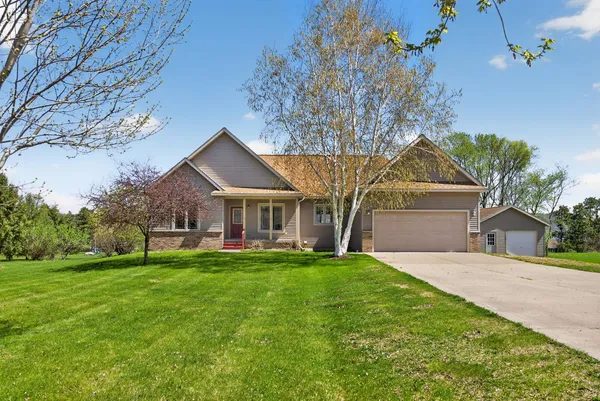 $450,000 | 31770 Lakeview Drive, Lake City, MN 55041