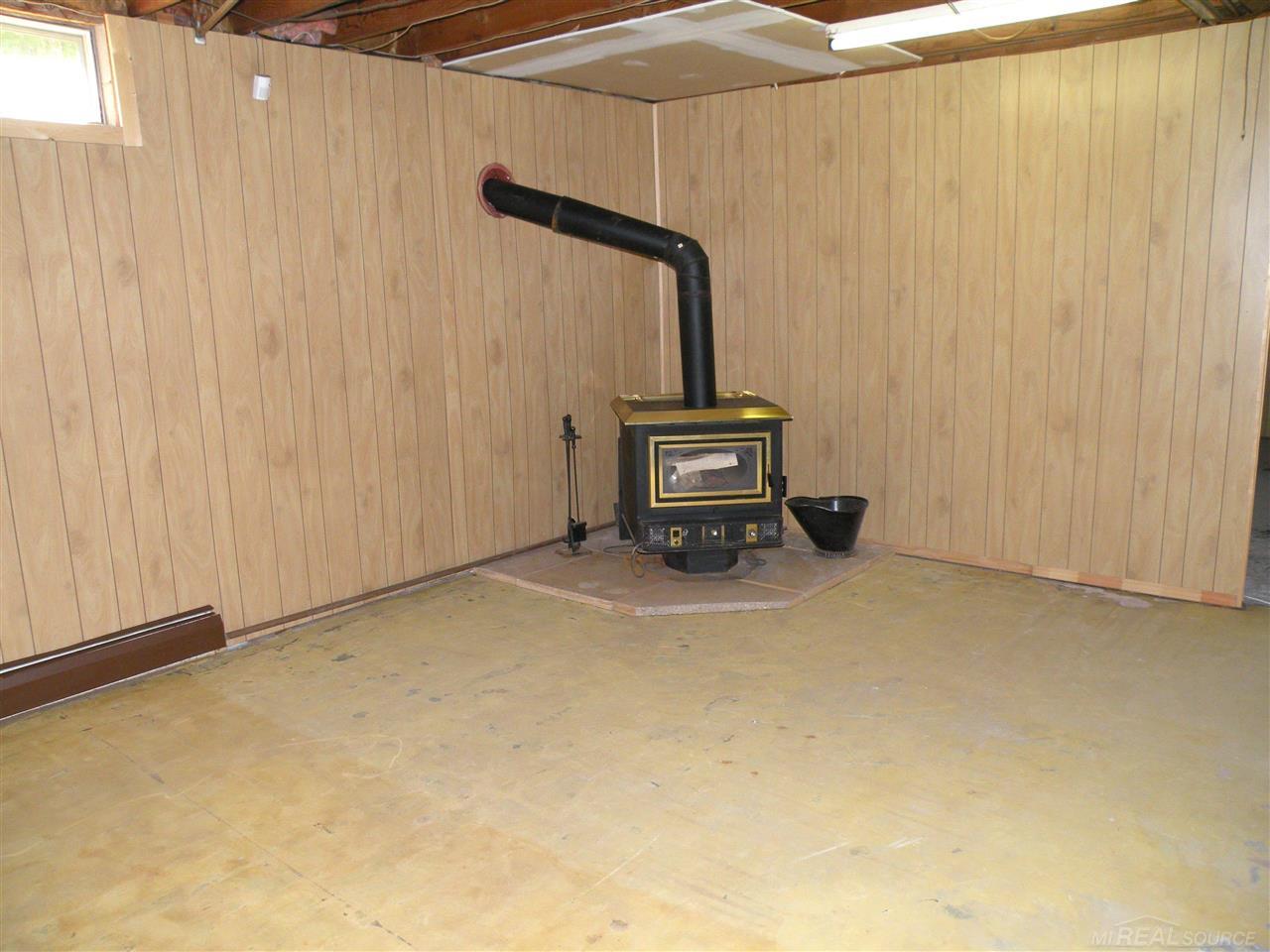 1040 Galbraith Line Road Yale, MI 48097 - Photo 20 of 32 50042128-19.JPG