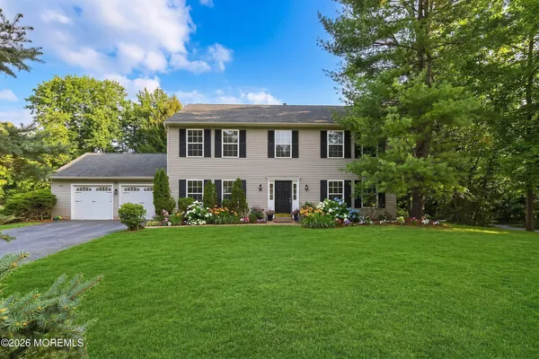 $729,000 | 565 Buttonwood Drive, Jackson, NJ 08527