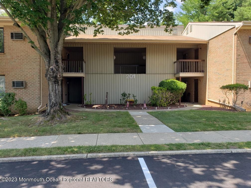 201 Covered Bridge Boulevard, Manalapan, NJ 07726 Compass