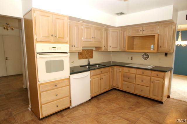 4215 Jacksonville Road Bethlehem, PA 18017 - Photo 9 of 22 Gallery Image 9
